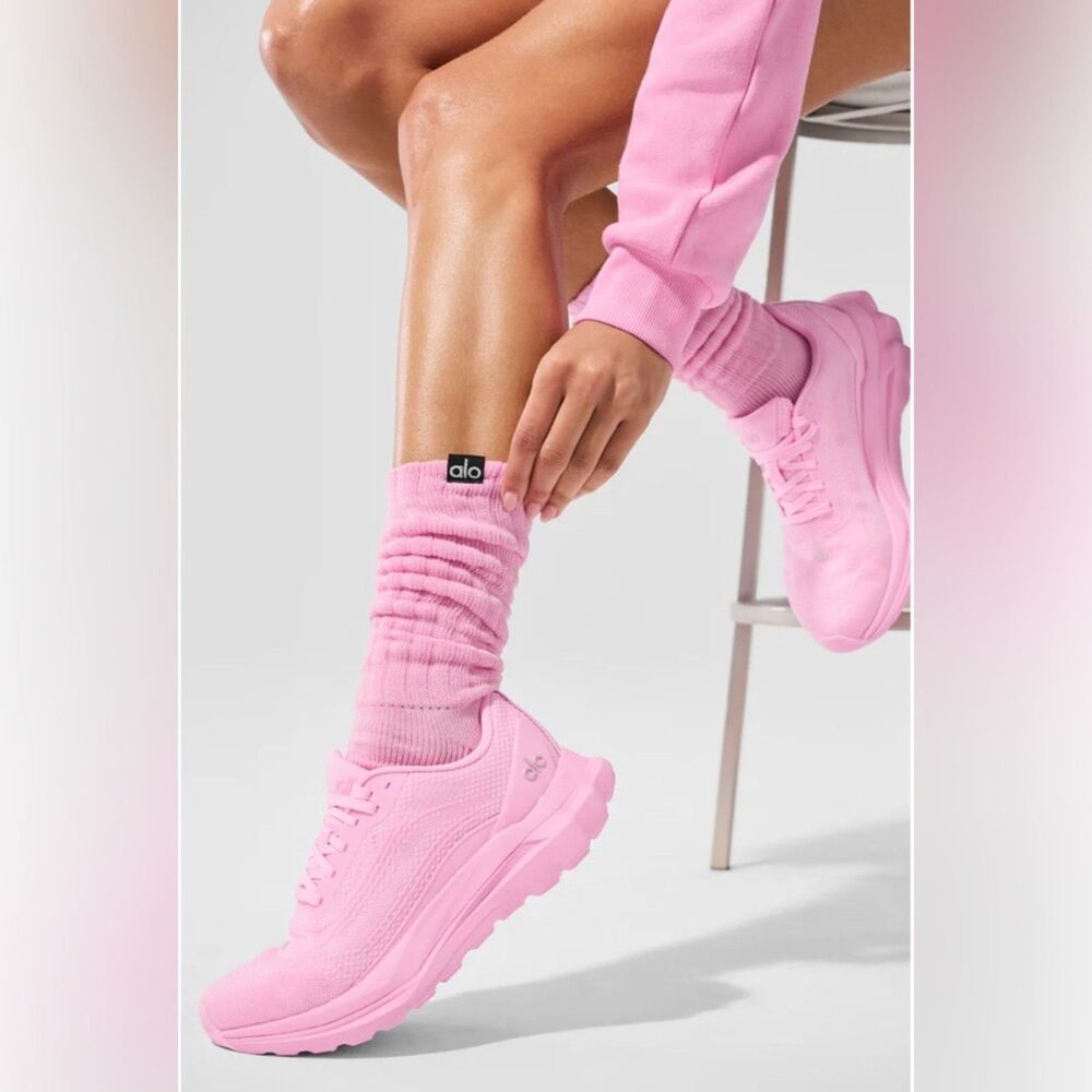 Alo Yoga Unisex Scrunch Socks Sweet Pink NWT Size Medium Loungewear Athletic